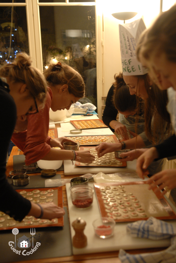 Idée evjf: cours de macarons paris Idée evjf: cours de macarons paris